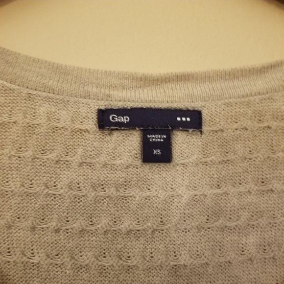 Gap Pullover Sweater - Picture 3 of 4